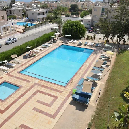 Debbiexenia Paralimni