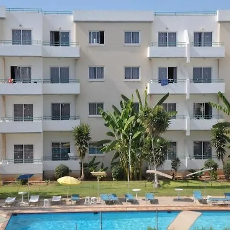 Debbiexenia Aparthotel Paralimni