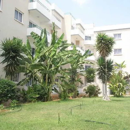 Debbiexenia Aparthotel 4*