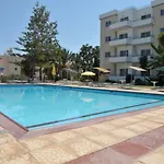 Aparthotel Debbiexenia Paralimni
