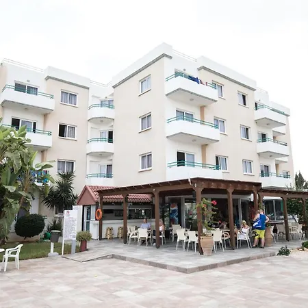 Debbiexenia Aparthotel 3*