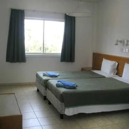 Aparthotel Debbiexenia 4*