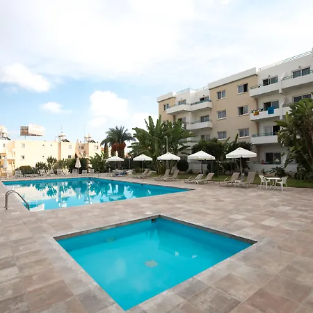 Debbiexenia 4* Paralimni