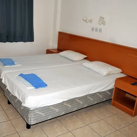 Debbiexenia 4* Paralimni