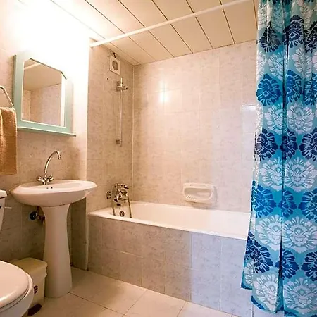 Debbiexenia 4* Paralimni