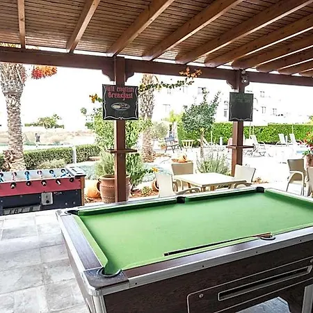 Aparthotel Debbiexenia 4*