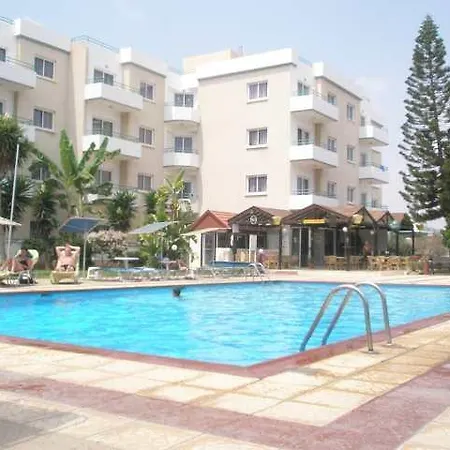 Debbiexenia Aparthotel Paralimni