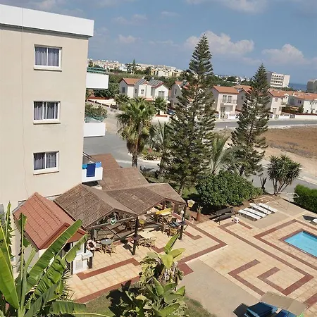Debbiexenia Aparthotel Paralimni