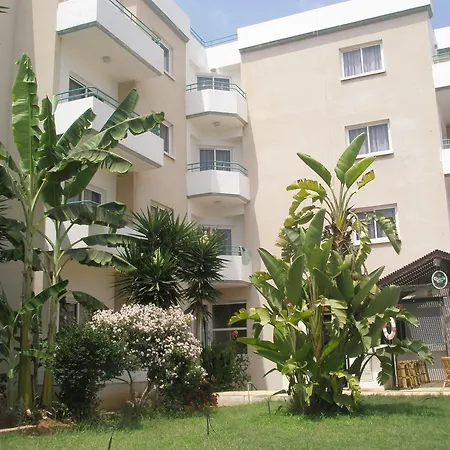 Debbiexenia 3* Paralimni