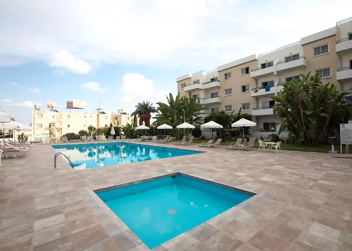 Debbiexenia 4* Paralimni