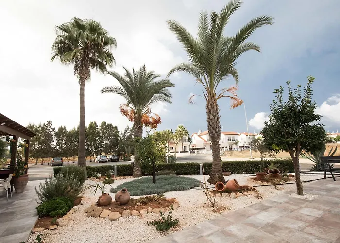 Debbiexenia Hotel de apartamente Paralimni