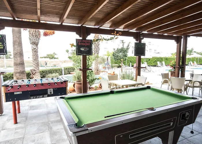 Debbiexenia 4* Paralimni