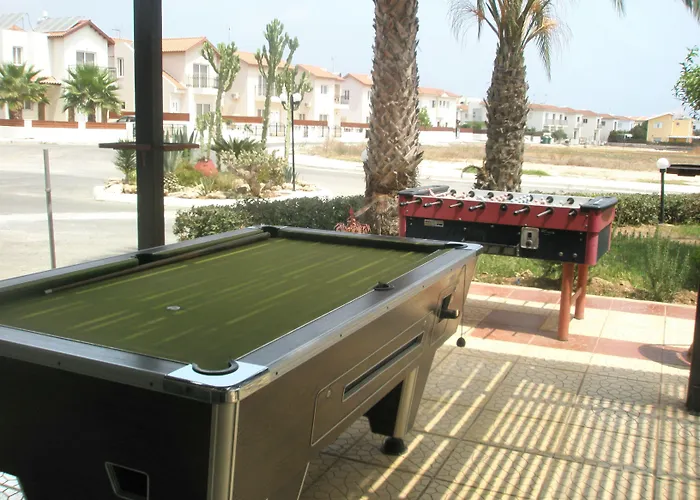 Debbiexenia Paralimni