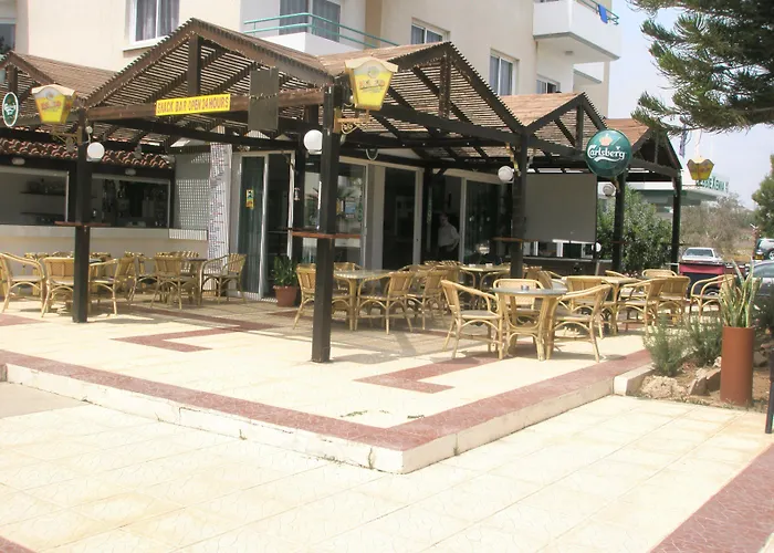 Debbiexenia Paralimni