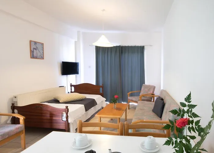 Debbiexenia 4* Paralimni